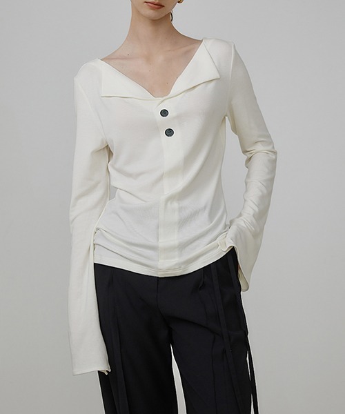 UNSPOKEN(アンスポクン)の「【UNSPOKEN】Small lapel collar contrast button tops UQ21S036(シャツ/ブラウス・レディース・ブラック/ホワイト・L/M/S)」の4枚目の写真