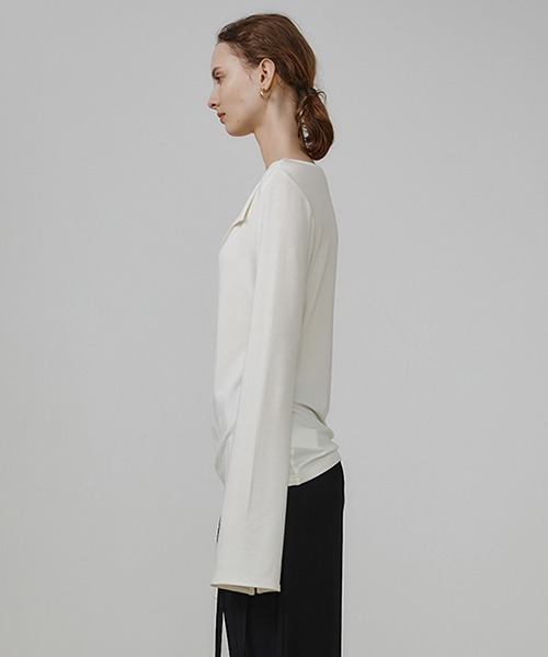 UNSPOKEN(アンスポクン)の「【UNSPOKEN】Small lapel collar contrast button tops UQ21S036(シャツ/ブラウス・レディース・ブラック/ホワイト・L/M/S)」の5枚目の写真
