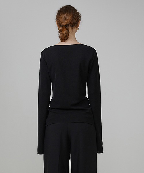 UNSPOKEN(アンスポクン)の「【UNSPOKEN】Small lapel collar contrast button tops UQ21S036(シャツ/ブラウス・レディース・ブラック/ホワイト・L/M/S)」の11枚目の写真