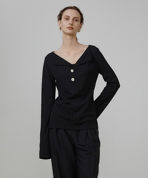 UNSPOKEN(アンスポクン)の「【UNSPOKEN】Small lapel collar contrast button tops UQ21S036(シャツ/ブラウス・レディース・ブラック/ホワイト・L/M/S)」の13枚目の写真
