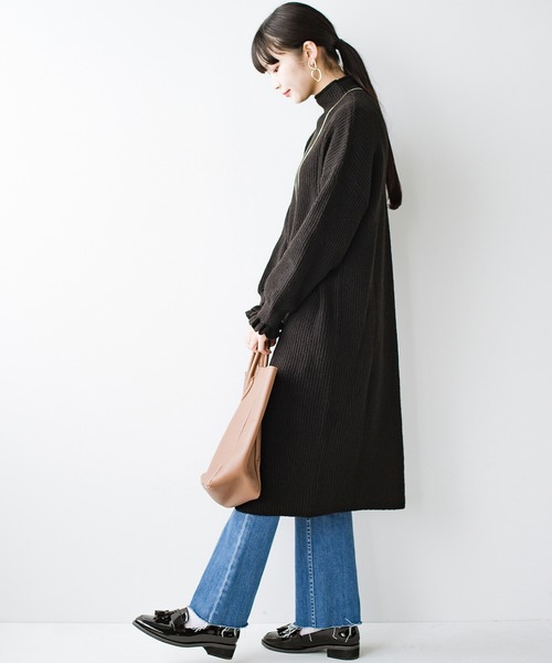 haco!(ハコ)の「朝起きて5秒でかわいくなれちゃうあぜ編みフリルニットワンピース(ワンピース・レディース・カーキブラウン/ライトブラウン/ブラック・SMALL/MEDIUM/X-LARGE/LARGE)」の11枚目の写真