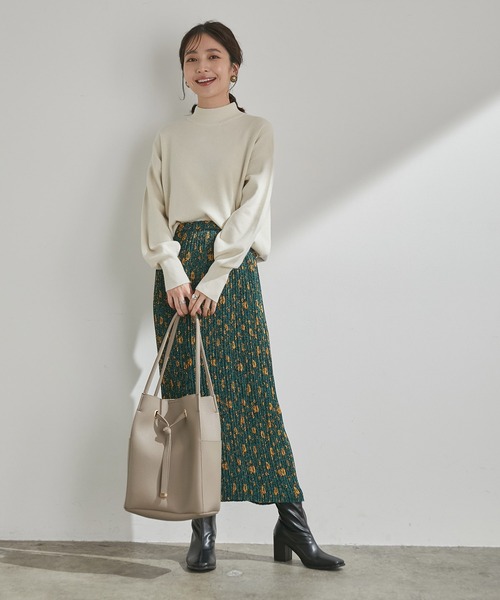 VIS（ビス）の「さり気なくキラっと。バックポイントパール釦ハイネックニットプルオーバー（ニット/セーター・レディース・ホワイト/ブラック/ライトグリーン/ピンク系その他・FREE）」の21枚目の写真