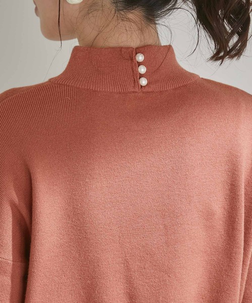 VIS（ビス）の「さり気なくキラっと。バックポイントパール釦ハイネックニットプルオーバー（ニット/セーター・レディース・ホワイト/ブラック/ライトグリーン/ピンク系その他・FREE）」の18枚目の写真