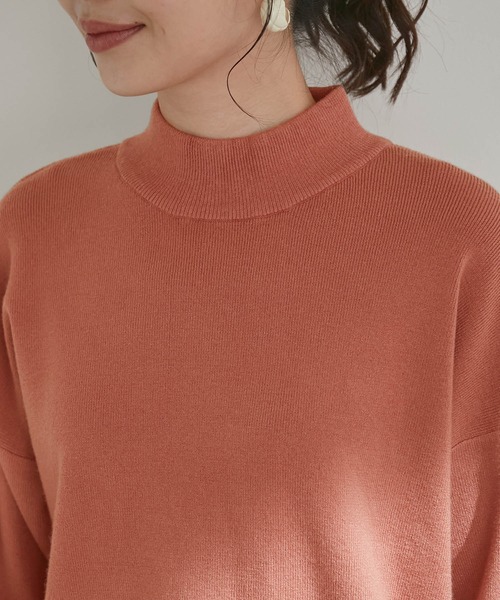 VIS（ビス）の「さり気なくキラっと。バックポイントパール釦ハイネックニットプルオーバー（ニット/セーター・レディース・ホワイト/ブラック/ライトグリーン/ピンク系その他・FREE）」の6枚目の写真