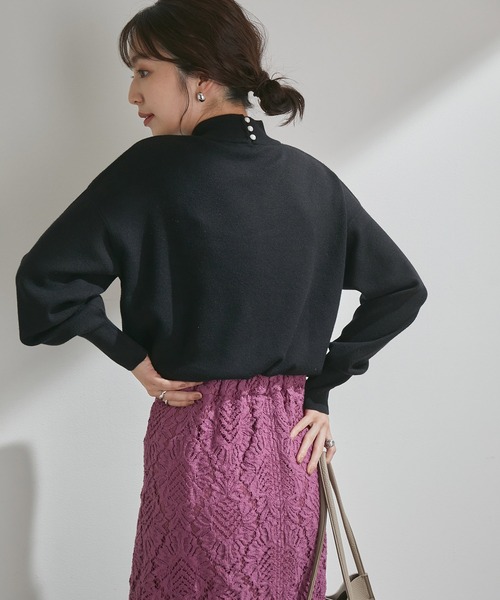 VIS（ビス）の「さり気なくキラっと。バックポイントパール釦ハイネックニットプルオーバー（ニット/セーター・レディース・ホワイト/ブラック/ライトグリーン/ピンク系その他・FREE）」の20枚目の写真