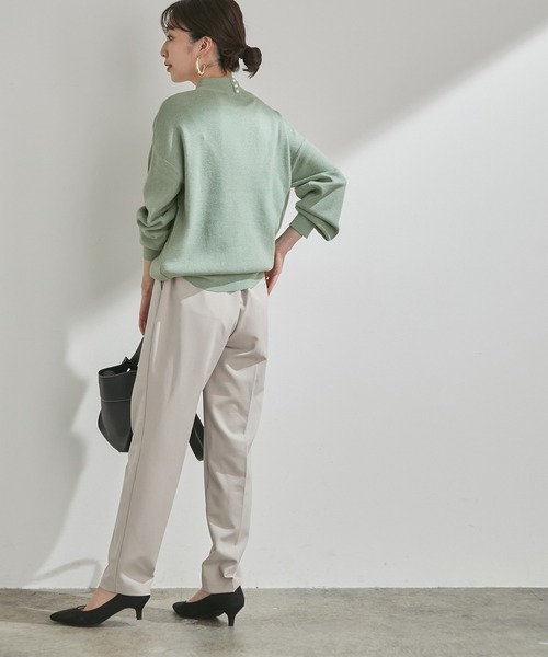 VIS（ビス）の「さり気なくキラっと。バックポイントパール釦ハイネックニットプルオーバー（ニット/セーター・レディース・ホワイト/ブラック/ライトグリーン/ピンク系その他・FREE）」の16枚目の写真