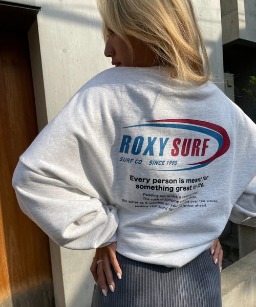 ROXY（ロキシー）の「【ZOZO限定アイテム】OVAL PULLOVER/ロキシーバックプリントクルーネックスウェットトレーナー（スウェット・レディース・ブラック/グレー/パープル・FREE）」の2枚目の写真