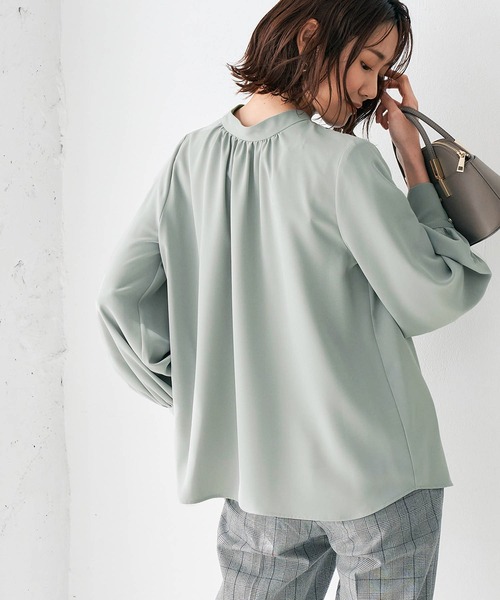 ROPE' PICNIC（ロペピクニック）の「【2WAY】スタンドカラーブラウス（シャツ/ブラウス・レディース・オフホワイト/ネイビー/グリーン・38）」の8枚目の写真