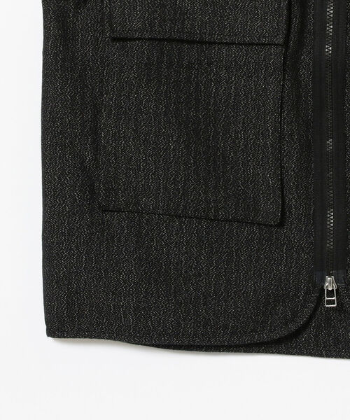 Universal Works(ユニバーサルワークス)の「UNIVERSAL WORKS / ハングアウトジレット ベスト(ベスト・メンズ・ブラック・SMALL/MEDIUM)」の2枚目の写真