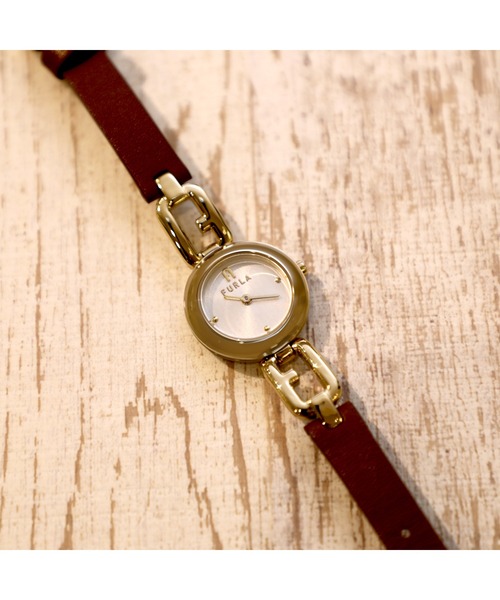 FURLA(フルラ)の「FURLA/フルラ FURLA ARCOCHAIN/フルラアルコチェーン 腕時計 WW00015003L2 レディース(アナログ腕時計・レディース・シルバー・FREE)」の7枚目の写真
