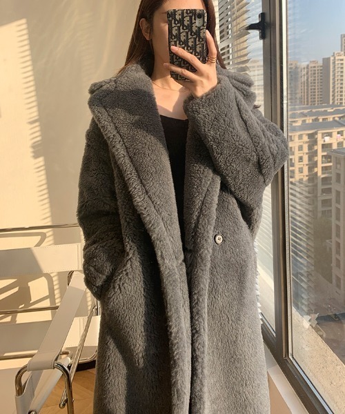 Opinion korean town(オピニオン コリアン タウン)の「Teddy boa long coat(ムートンコート・レディース・ベージュ/ブラウン/グレー・FREE)」の2枚目の写真