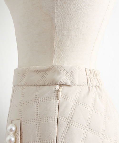 tocco closet（トッコ　クローゼット）の「ポケットパール付きエンボスキルティングタックフレアスカート（スカート・レディース・ブラック/ライトベージュ/ピンク/ネイビー/カーキ/グレー系その他・M）」の22枚目の写真