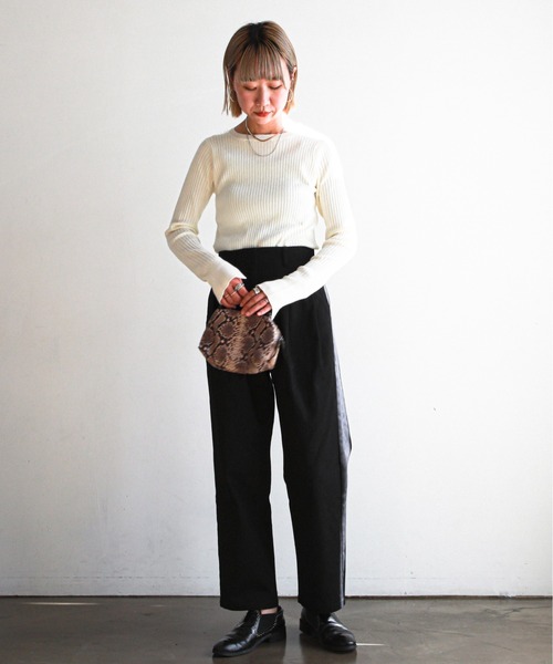 feepur（フェピュール）の「コットンタックパンツ（チノパンツ・レディース・アイボリー/ブラック/ベージュ・SMALL/MEDIUM）」の15枚目の写真