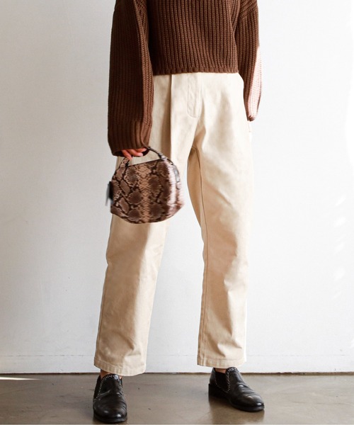 feepur（フェピュール）の「コットンタックパンツ（チノパンツ・レディース・アイボリー/ブラック/ベージュ・SMALL/MEDIUM）」の6枚目の写真