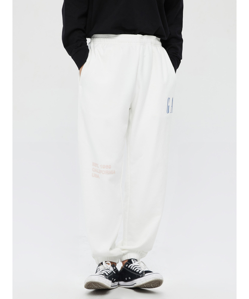 GAP（ギャップ）の「GAPロゴ ジョガーパンツ (ユニセックス)（スウェットパンツ・メンズ・ホワイト/ベージュ/ネイビー/グレー/ピンク・S/L/M/XL/XS/XXS）」の2枚目の写真