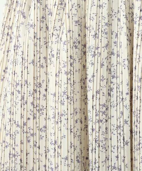 RAY CASSIN(レイカズン)の「小花柄消しプリーツスカート(スカート・レディース・ブラック/オフホワイト/ラベンダー・FREE)」の11枚目の写真