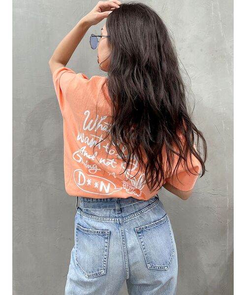 GYDA（ジェイダ）の「SMILE BUNNYポケットTシャツ（Tシャツ/カットソー・レディース・チャコールグレー/オフホワイト/ライトイエロー/シャーベット・FREE）」の4枚目の写真