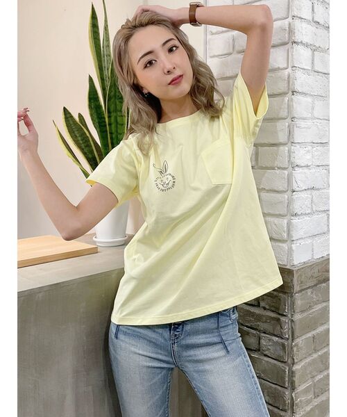 GYDA（ジェイダ）の「SMILE BUNNYポケットTシャツ（Tシャツ/カットソー・レディース・チャコールグレー/オフホワイト/ライトイエロー/シャーベット・FREE）」の6枚目の写真
