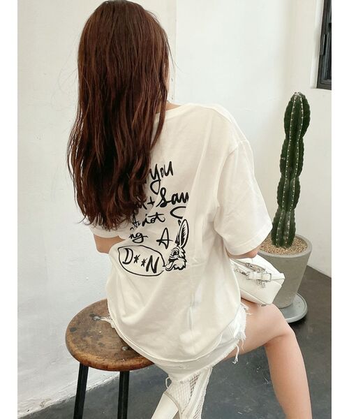 GYDA（ジェイダ）の「SMILE BUNNYポケットTシャツ（Tシャツ/カットソー・レディース・チャコールグレー/オフホワイト/ライトイエロー/シャーベット・FREE）」の11枚目の写真