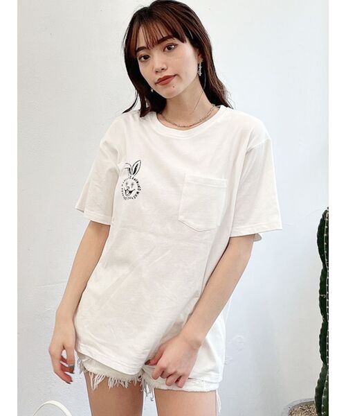 GYDA（ジェイダ）の「SMILE BUNNYポケットTシャツ（Tシャツ/カットソー・レディース・チャコールグレー/オフホワイト/ライトイエロー/シャーベット・FREE）」の13枚目の写真