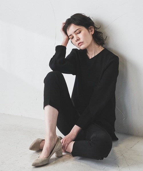 la.f…（ラエフ）の「【WEB別注カラーあり】ダブルクロステーパードパンツ《セットアップ対応/洗濯機で洗える》（その他パンツ・レディース・ブラック/ネイビー/グレー/カーキ/キャメル・11号/9号/7号）」の15枚目の写真