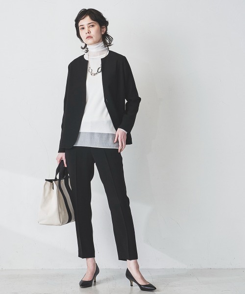 la.f…（ラエフ）の「【WEB別注カラーあり】ダブルクロステーパードパンツ《セットアップ対応/洗濯機で洗える》（その他パンツ・レディース・ブラック/ネイビー/グレー/カーキ/キャメル・11号/9号/7号）」の9枚目の写真