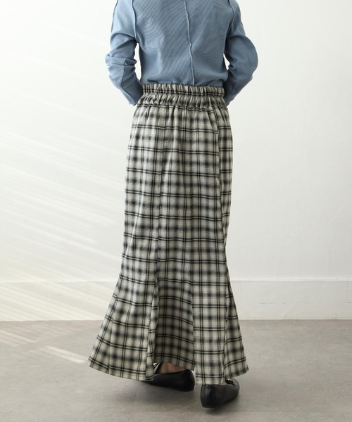 Chillfar（チルファー）の「チェックロングスカート（スカート・レディース・ネイビー/グリーン/ブラック/グレー・MEDIUM/LARGE）」の10枚目の写真