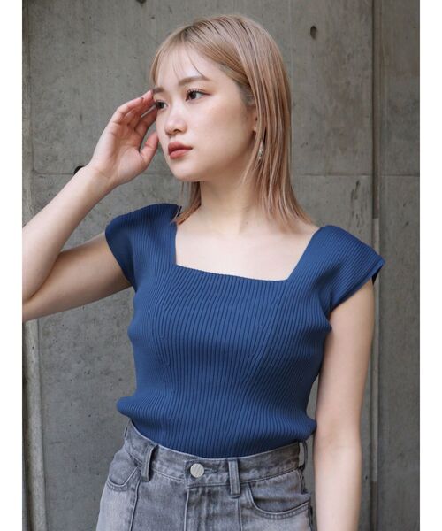 MURUA(ムルーア)の「バックオープンアシメニットタンク(タンクトップ・レディース・ホワイト/ブラック/ダークグリーン/ブルー/パープル/モカ・FREE)」の5枚目の写真