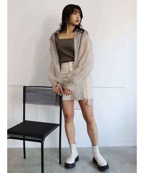 MURUA(ムルーア)の「バックオープンアシメニットタンク(タンクトップ・レディース・ホワイト/ブラック/ダークグリーン/ブルー/パープル/モカ・FREE)」の12枚目の写真