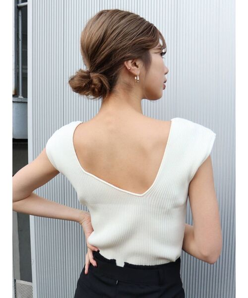 MURUA(ムルーア)の「バックオープンアシメニットタンク(タンクトップ・レディース・ホワイト/ブラック/ダークグリーン/ブルー/パープル/モカ・FREE)」の21枚目の写真