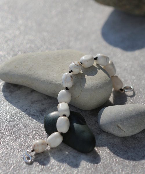 Sympathy of Soul(シンパシーオブソウル)の「【SYMPATHY OF SOUL/シンパシーオブソウル】 Magnsite Tumble Brace:ブレスレット(ブレスレット・レディース・ホワイト・FREE)」の9枚目の写真