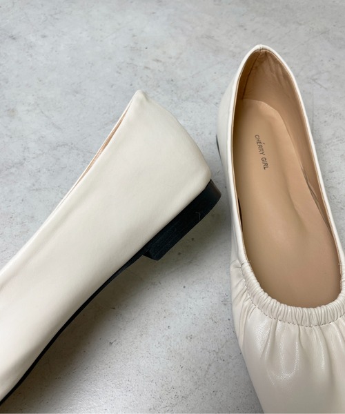 StyleSea（スタイルシー）の「スクエアトゥギャザーフラットシューズ（パンプス・レディース・アイボリー/ベージュ/ブラック・25cm/24.5cm/23cm/23.5cm/24cm）」の5枚目の写真