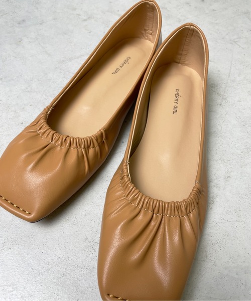 StyleSea（スタイルシー）の「スクエアトゥギャザーフラットシューズ（パンプス・レディース・アイボリー/ベージュ/ブラック・25cm/24.5cm/23cm/23.5cm/24cm）」の6枚目の写真