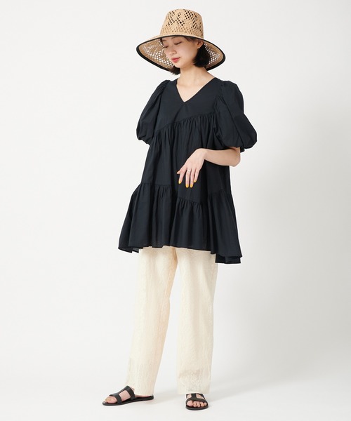 U by SPICK&SPAN（ユーバイスピックアンドスパン）の「アシンメトリーティアードチュニック（チュニック・レディース・ブラック/ピンク・FREE）」の4枚目の写真