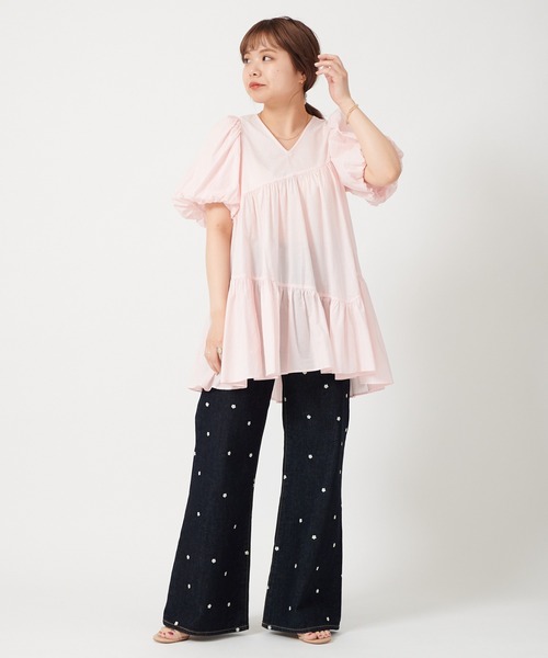 U by SPICK&SPAN（ユーバイスピックアンドスパン）の「アシンメトリーティアードチュニック（チュニック・レディース・ブラック/ピンク・FREE）」の11枚目の写真
