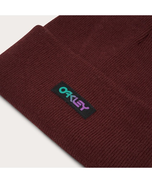 OAKLEY(オークリー)の「オークリー B1B GRADIENT PATCH BEANIE ニットキャップ/ビーニー/OAKLEY(ニットキャップ/ビーニー・メンズ・ブラック/レッド/エメラルド/バイオレット/ダークグリーン/ホワイト/イエロー/ピンク/モーブ系/ワインレッド・U)」の11枚目の写真