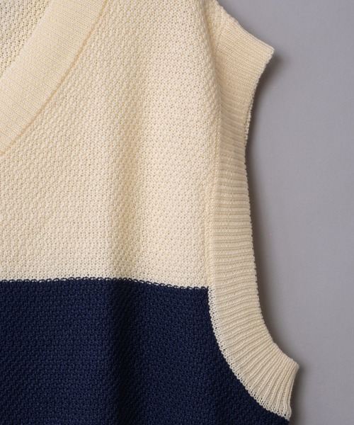 Revo.（レボ）の「Revo. パネルボーダー Vネック ルーズニットベスト（ベスト・メンズ・ブルー/ネイビー/オフホワイト・2/1）」の16枚目の写真