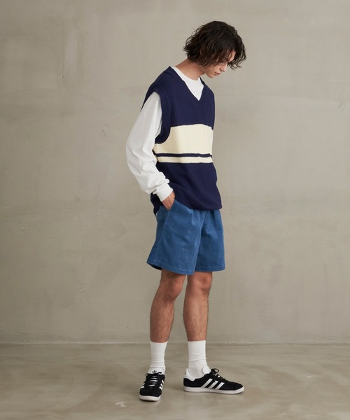 Revo.（レボ）の「Revo. パネルボーダー Vネック ルーズニットベスト（ベスト・メンズ・ブルー/ネイビー/オフホワイト・2/1）」の13枚目の写真