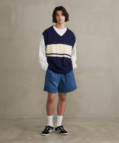 Revo.（レボ）の「Revo. パネルボーダー Vネック ルーズニットベスト（ベスト・メンズ・ブルー/ネイビー/オフホワイト・2/1）」の11枚目の写真