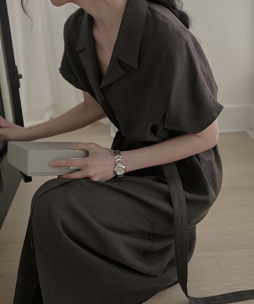 MUYMONA(ムイモナ)の「Front button open collar one-piece mmw22s030【MUYMONA】【2022SS】(ワンピース・レディース・チャコール/ライトベージュ・FREE)」の8枚目の写真