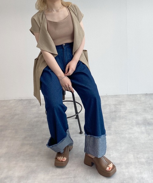 w closet(ダブルクローゼット)の「【カップ付き】バッククロスキャミソール(キャミソール・レディース・ブラック/オフホワイト/ピンク/モカ/ブラウン・FREE)」の21枚目の写真