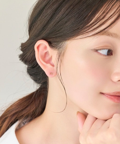 K10】エレガントリボンピアス/BOX付き（ピアス（両耳用））｜Phoebe