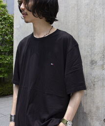 【TOMMYHILFIGER/トミーヒルフィガー】コア フラッグ クルーネックTシャツ オーバーサイズ 09T3139 ワンポイント刺繍 ビッグシルエット
