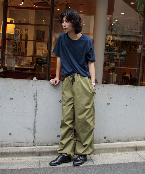 TOMMY HILFIGER(トミーヒルフィガー)の「【TOMMYHILFIGER/トミーヒルフィガー】コア フラッグ クルーネックTシャツ オーバーサイズ 09T3139 ワンポイント刺繍 ビッグシルエット(Tシャツ/カットソー・メンズ・ホワイト/ブラック/ネイビー・M/L/XL)」の22枚目の写真