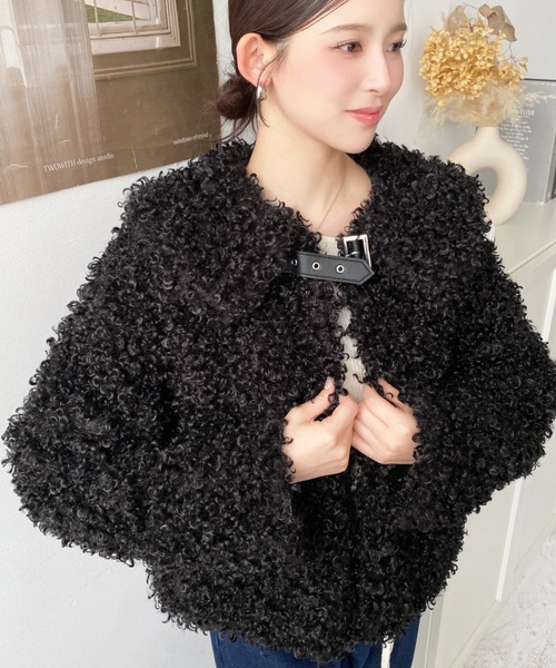 moment+（モーメントプラス）の「衿付きプードルフェイクファー