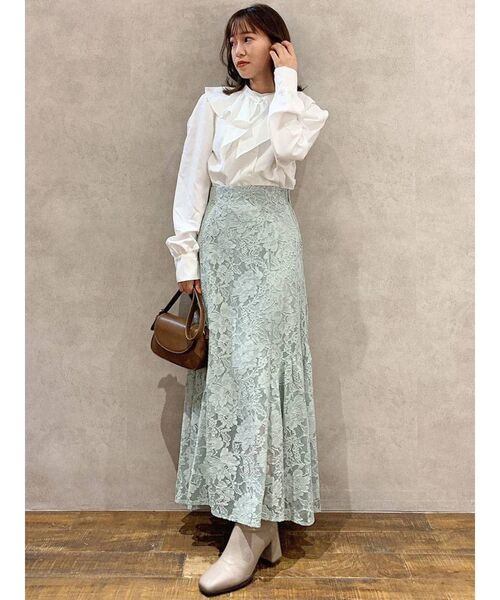 dazzlin（ダズリン）の「ラッフルカラー付オープンショルダースリーブブラウス（シャツ/ブラウス・レディース・オフホワイト/モカ/その他1・FREE）」の8枚目の写真