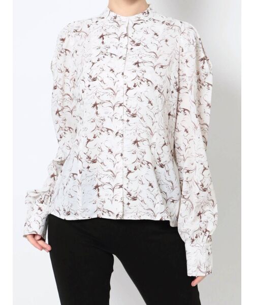 dazzlin（ダズリン）の「ラッフルカラー付オープンショルダースリーブブラウス（シャツ/ブラウス・レディース・オフホワイト/モカ/その他1・FREE）」の22枚目の写真