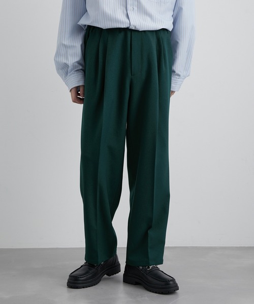 JUNRED(ジュンレッド)の「2タックイージーワイドストレートパンツ(スラックス・メンズ・チャコールグレー/ネイビー/グリーン・S/M/L)」の1枚目の写真