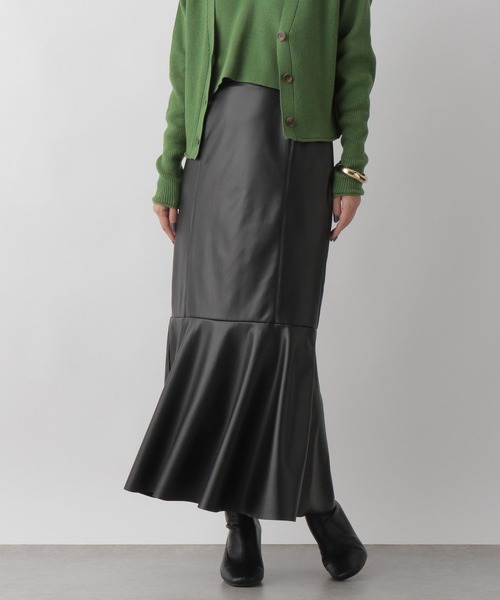 LOWRYS FARM（ローリーズファーム）の「フェイクレザーフレアスカート　157733（スカート・レディース・ブラック・LARGE/MEDIUM）」の16枚目の写真