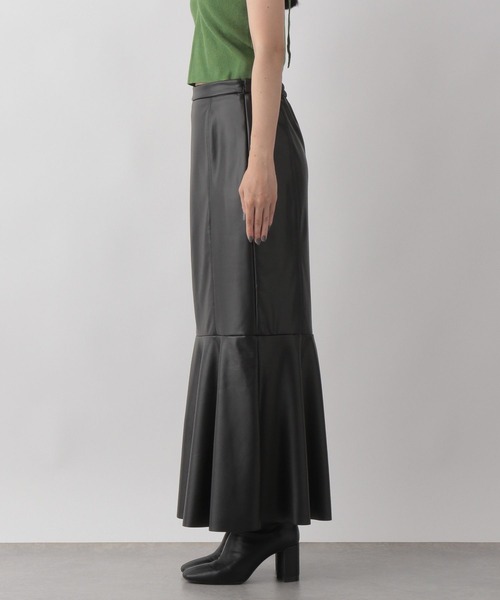 LOWRYS FARM（ローリーズファーム）の「フェイクレザーフレアスカート　157733（スカート・レディース・ブラック・LARGE/MEDIUM）」の10枚目の写真